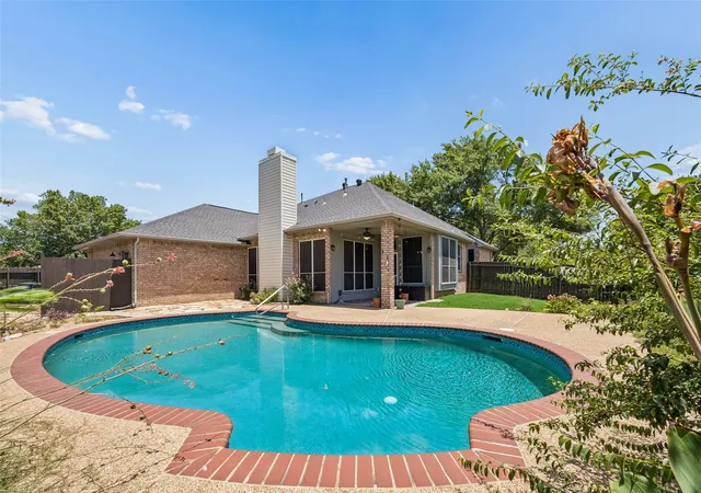 2nd image of 1606 Sarah Brooks Dr, Keller, TX 76248 | MLS# 21229408