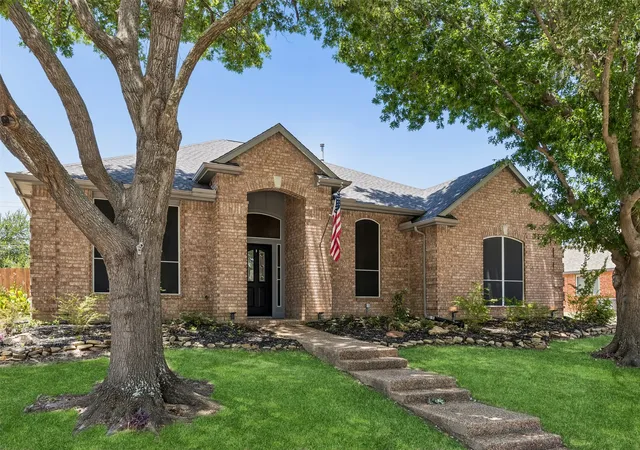 5th image of 1606 Sarah Brooks Dr, Keller, TX 76248 | MLS# 21229408