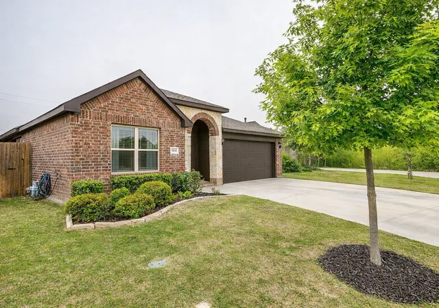 Homes for sale in Godley, TX | 1004 Fairfax Dr, Godley, TX 76044 | MLS# 21233979