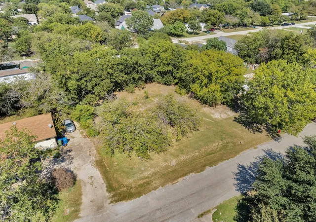Photo 2 of Land for sale at 117 Sycamore Ln, Roanoke, TX 76262 | MLS# 21227532 | Listing updated on 2026-07-24