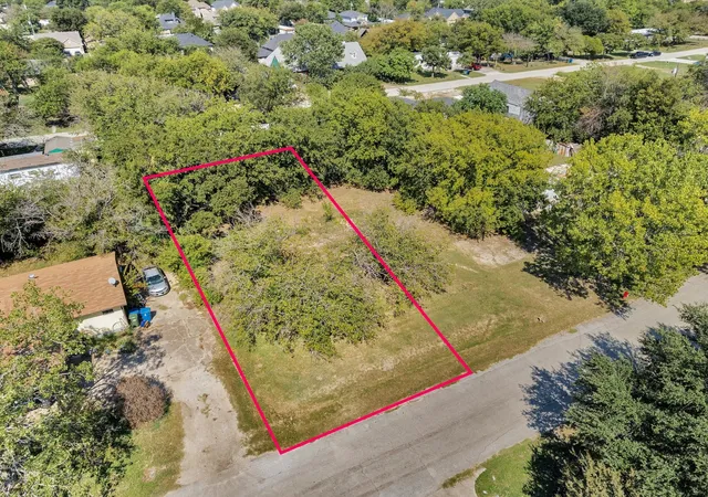 Photo 3 of Land for sale at 117 Sycamore Ln, Roanoke, TX 76262 | MLS# 21227532 | Listing updated on 2026-07-24
