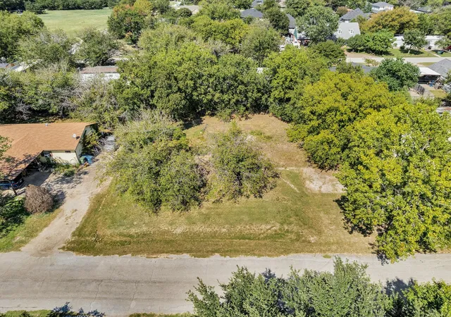 Photo 4 of Land for sale at 117 Sycamore Ln, Roanoke, TX 76262 | MLS# 21227532 | Listing updated on 2026-07-24