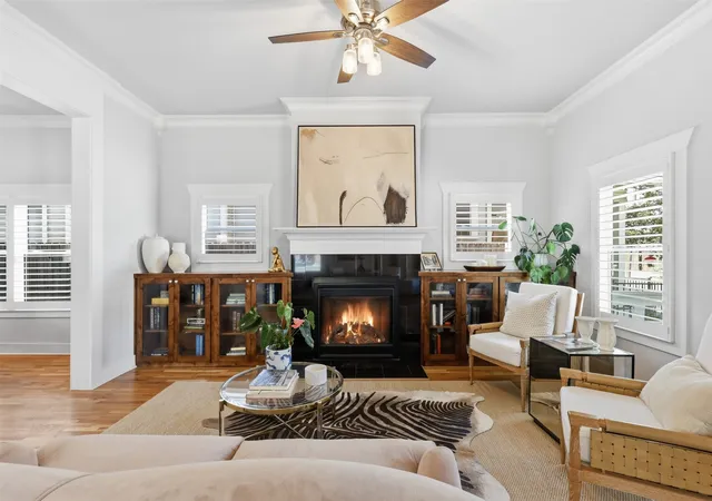 Photo 2 of Sale Pending at 2001 Washington Ave, Fort Worth, TX 76110 | MLS# 21233128 | Listing updated on 2026-08-22