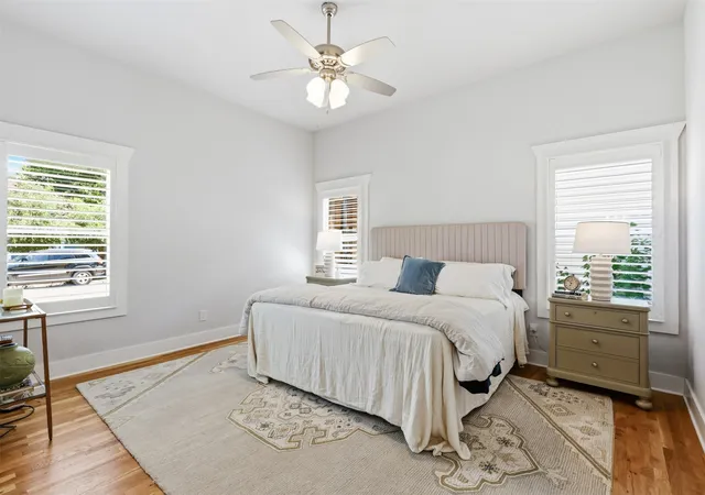 Photo 4 of Sale Pending at 2001 Washington Ave, Fort Worth, TX 76110 | MLS# 21233128 | Listing updated on 2026-08-22