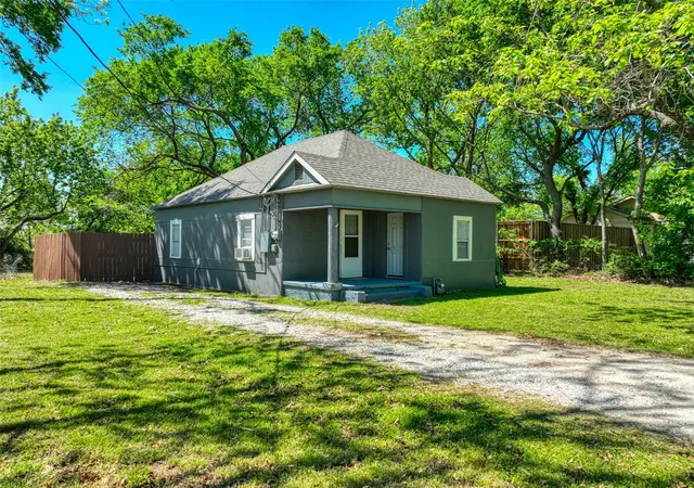 Homes for sale in Pilot Point, TX | 311 W Mckinney St, Pilot Point, TX 76258 | MLS# 21235327