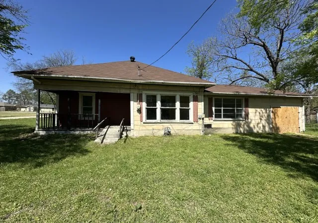 Photo 1 of Single family home for sale at 201 E San Antonio Ave, Cooper, TX 75432 | MLS# 21233995 | Listing updated on 2026-07-11
