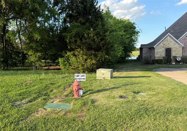 Photo 1 of Land for sale at B 110 Lake Shore Dr, Mc Kinney, TX 75071 | MLS# 21235338 | Listing updated on 2026-07-15