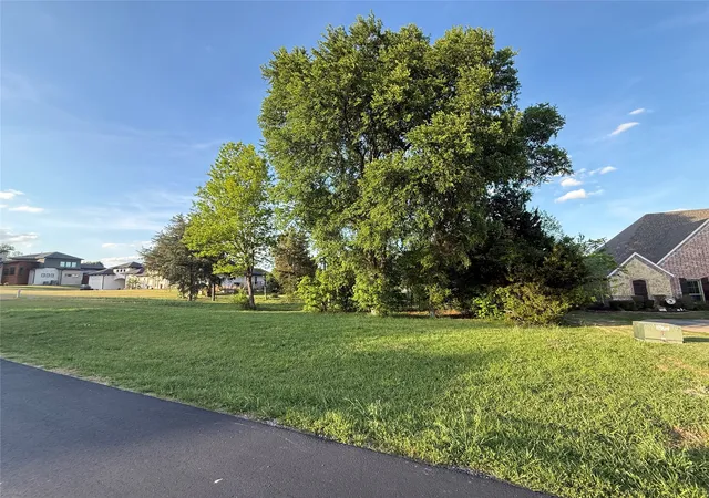 Photo 3 of Land for sale at B 110 Lake Shore Dr, Mc Kinney, TX 75071 | MLS# 21235338 | Listing updated on 2026-07-15