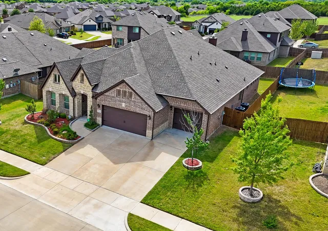 Homes for sale in Glenn Heights, TX | 1919 Bellflower Dr, Glenn Heights, TX 75154 | MLS# 21235388