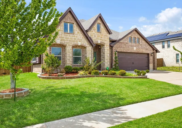 Homes for sale in Glenn Heights, TX | 1919 Bellflower Dr, Glenn Heights, TX 75154 | MLS# 21235388