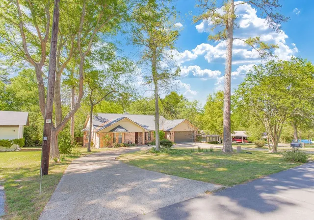 2nd image of 1208 Hilltop Run, Lindale, TX 75771 | MLS# 21235425