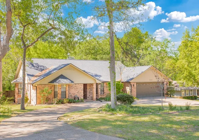 3rd image of 1208 Hilltop Run, Lindale, TX 75771 | MLS# 21235425