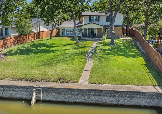 Homes for sale in Payne Springs, TX | 256 Whispering Oaks Trl, Payne Springs, TX 75156 | MLS# 21230704
