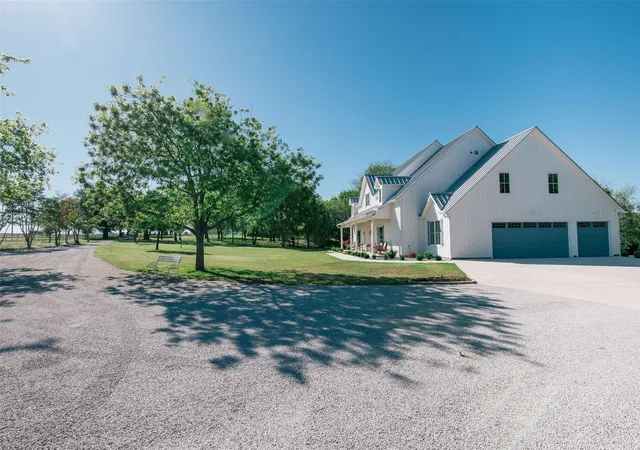 Photo 4 of Single family home for sale at 9325 Fm 428, Aubrey, TX 76227 | MLS# 21235502 | Listing updated on 2026-07-10