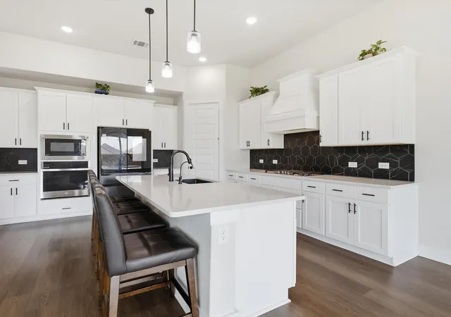 Photo 1 of Single family home for sale at 126 Nora Ln, Lake Dallas, TX 75065 | MLS# 21234999 | Listing updated on 2026-07-07