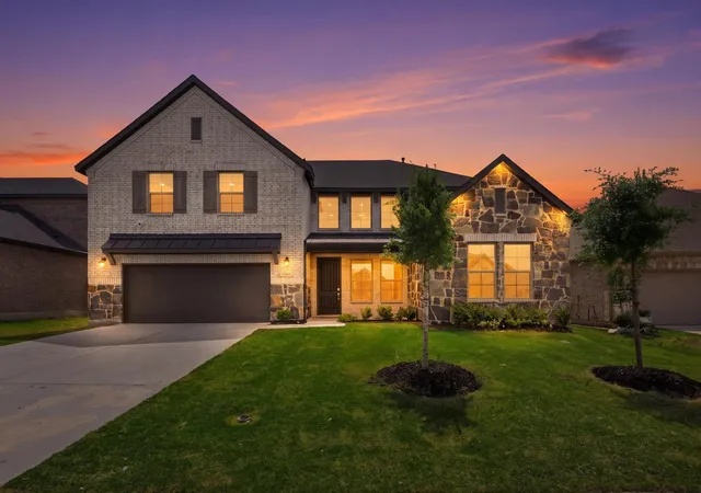 Photo 2 of Single family home for sale at 126 Nora Ln, Lake Dallas, TX 75065 | MLS# 21234999 | Listing updated on 2026-07-07