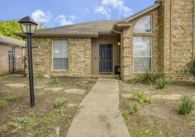 Homes for sale in Frisco, TX | 10330 Castle Dr, Frisco, TX 75035 | MLS# 21235634