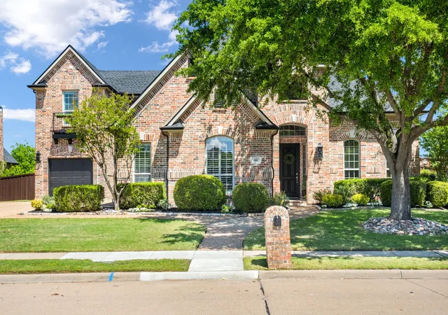 Photo 2 of Sale Pending at 1888 Prairie Creek Trl, Frisco, TX 75033 | MLS# 21233434 | Listing updated on 2026-07-21