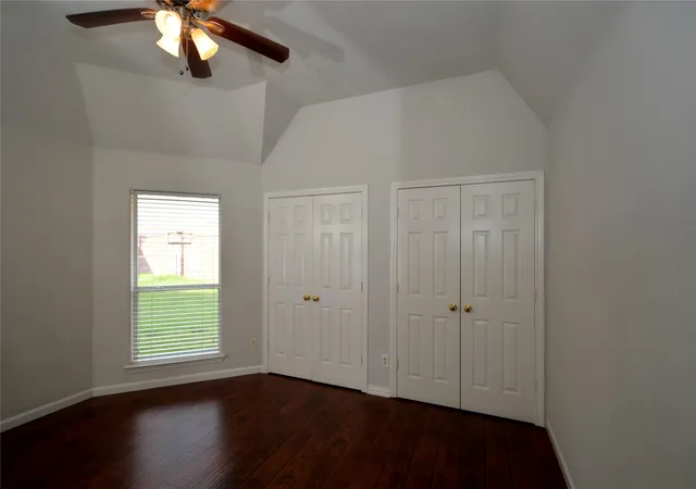 Photo 4 of Single family home for sale at 7410 Woodsprings Dr, Garland, TX 75044 | MLS# 21217137 | Listing updated on 2026-09-21