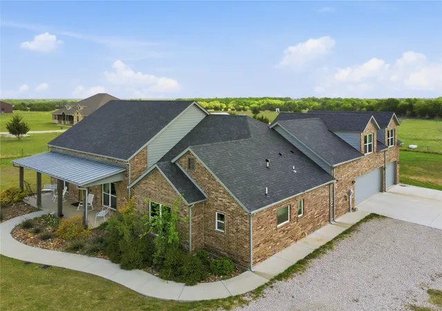 Photo 4 of Single family home for sale at 4299 County Road 1098, Celeste, TX 75423 | MLS# 21235842 | Listing updated on 2026-10-06