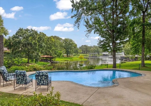 1st image of 6130 Peninsula Cir, Athens, TX 75752 | MLS# 21235880