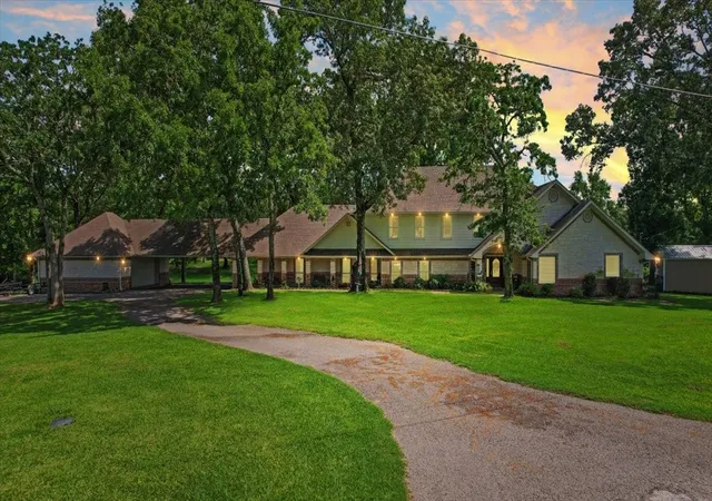 2nd image of 6130 Peninsula Cir, Athens, TX 75752 | MLS# 21235880