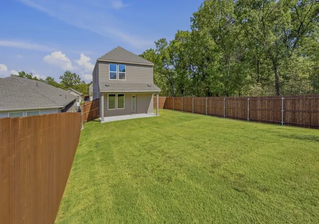 Photo 4 of Single family home for sale at 940 Jefferson Wy, Sherman, TX 75090 | MLS# 21235891 | Listing updated on 2026-10-06