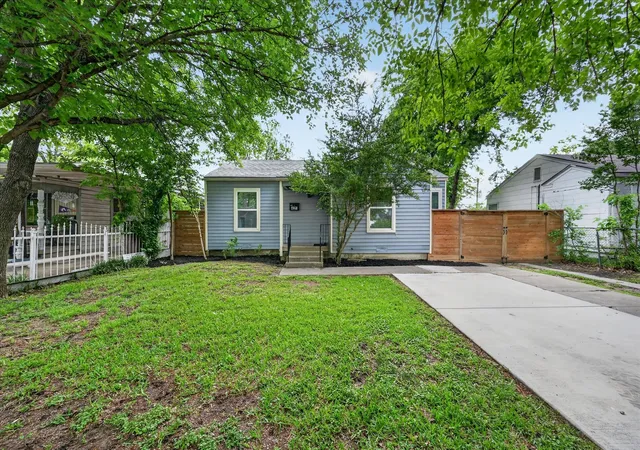 Photo 2 of Single family home for sale at 4221 Lisbon St, Fort Worth, TX 76107 | MLS# 21233159 | Listing updated on 2026-08-28