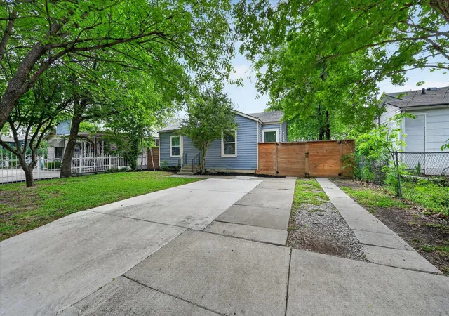 Photo 2 of Single family home for sale at 4221 Lisbon St, Fort Worth, TX 76107 | MLS# 21233159 | Listing updated on 2026-08-28