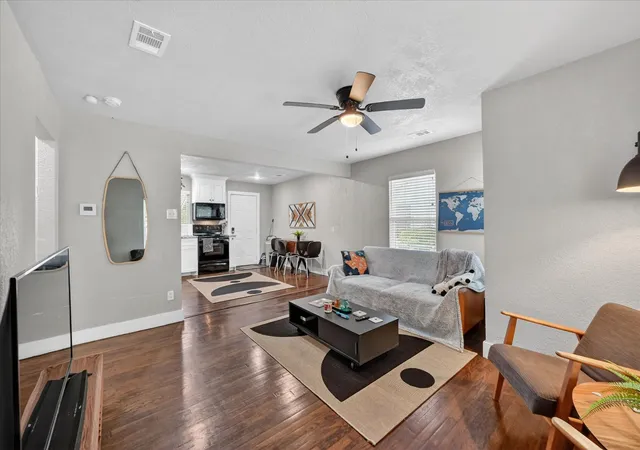 Photo 4 of Single family home for sale at 4221 Lisbon St, Fort Worth, TX 76107 | MLS# 21233159 | Listing updated on 2026-08-28