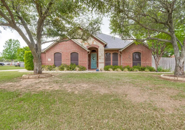 Homes for sale in Burleson, TX | 12332 Wagon Bow Dr, Burleson, TX 76028 | MLS# 21235187
