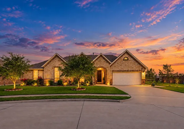 Photo 2 of Single family home for sale at 902 Saint Matthew Cir, Royse City, TX 75189 | MLS# 21234456 | Listing updated on 2026-09-22