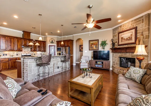 Photo 3 of Single family home for sale at 902 Saint Matthew Cir, Royse City, TX 75189 | MLS# 21234456 | Listing updated on 2026-09-22