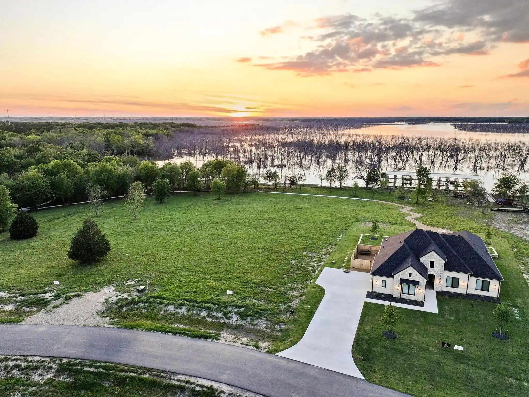Photo 1 of Land for sale at 345 Shoreline Dr, Dodd City, TX 75438 | MLS# 21235940 | Listing updated on 2026-10-09