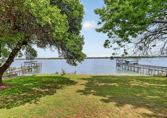 Photo 3 of Single family home for sale at 11740 East Ct, Azle, TX 76020 | MLS# 21235771 | Listing updated on 2026-09-29