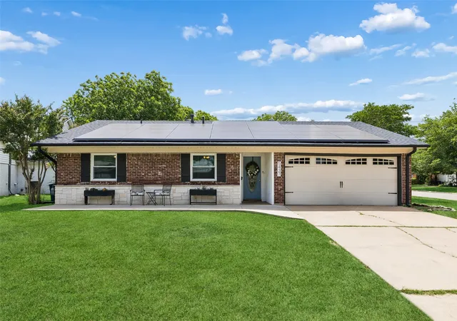 Homes for sale in North Richland Hills, TX | 5437 Greenwood Wy, North Richland Hills, TX 76180 | MLS# 21228120