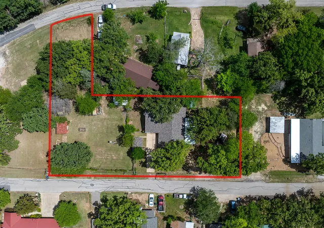 Homes for sale in Tool, TX | 1125 Doe Run Rd, Tool, TX 75143 | MLS# 21230394