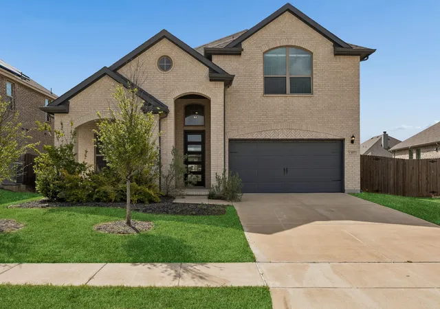 Photo 2 of Single family home for sale at 117 Joshua Tree Ct, Forney, TX 75126 | MLS# 21235914 | Listing updated on 2026-08-24