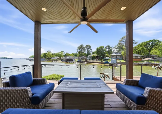 Photo 2 of Single family home for sale at 134 Marina Dr, Mabank, TX 75156 | MLS# 21231399 | Listing updated on 2026-07-11