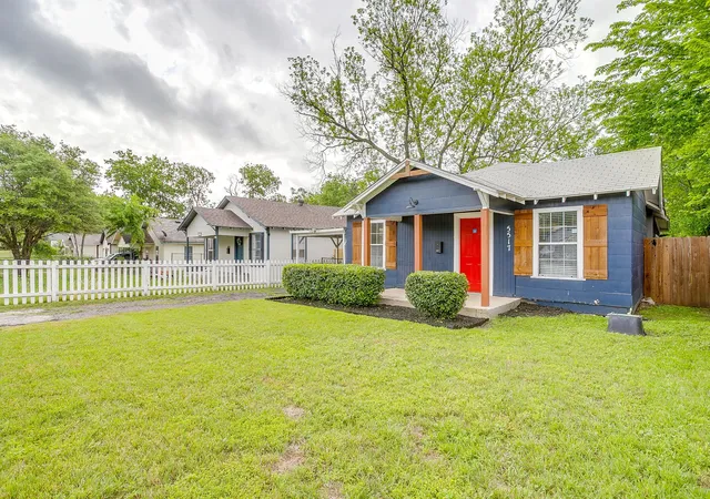 Photo 2 of Single family home for sale at 5517 Fletcher Ave, Fort Worth, TX 76107 | MLS# 21236220 | Listing updated on 2026-07-19