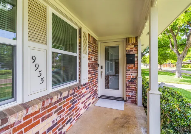 Photo 3 of Single family home for sale at 9935 Chippendale Dr, Dallas, TX 75238 | MLS# 21225954 | Listing updated on 2026-08-29