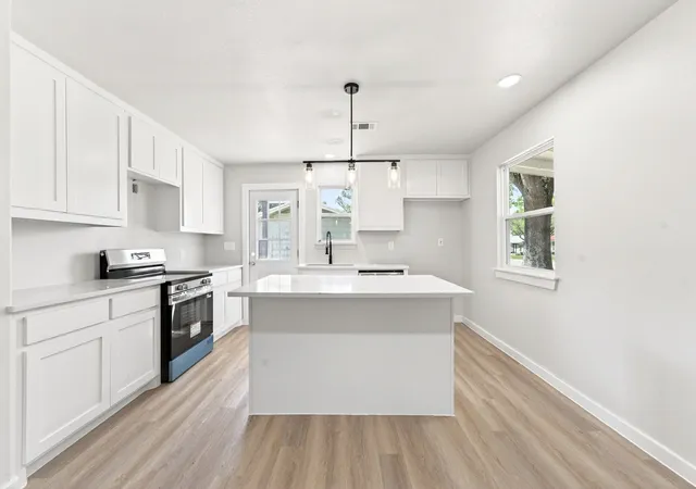 Photo 3 of Sale Pending at 247 Wells St, Emory, TX 75440 | MLS# 21236310 | Listing updated on 2026-07-23