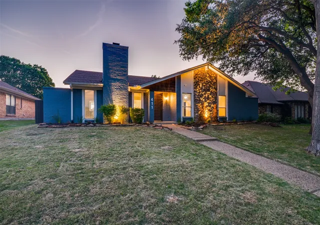 Homes for sale in Richardson, TX | 411 Fireside Dr, Richardson, TX 75081 | MLS# 21234355