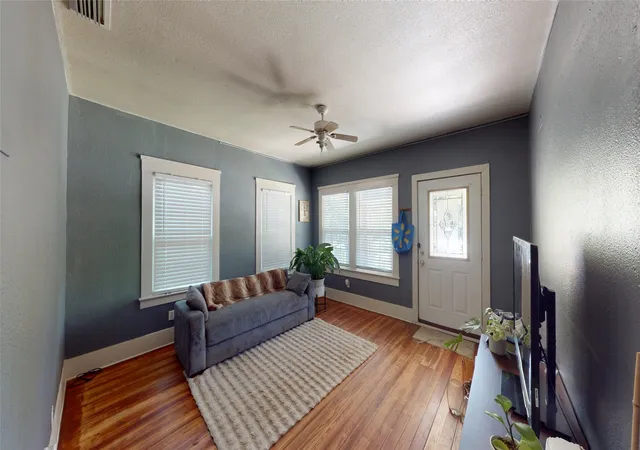 Photo 3 of Single family home for sale at 704 Cameron Ave, Dallas, TX 75223 | MLS# 21231966 | Listing updated on 2026-08-21