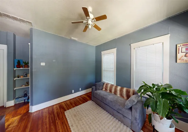 Photo 4 of Single family home for sale at 704 Cameron Ave, Dallas, TX 75223 | MLS# 21231966 | Listing updated on 2026-08-21