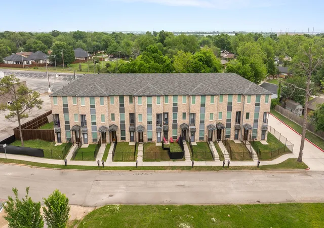 Photo 1 of Multi family home for sale at 1609 Mignon Dr, Arlington, TX 76010 | MLS# 21236538 | Listing updated on 2026-08-28