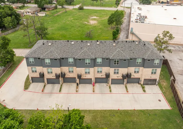 Photo 3 of Multi family home for sale at 1609 Mignon Dr, Arlington, TX 76010 | MLS# 21236538 | Listing updated on 2026-08-28