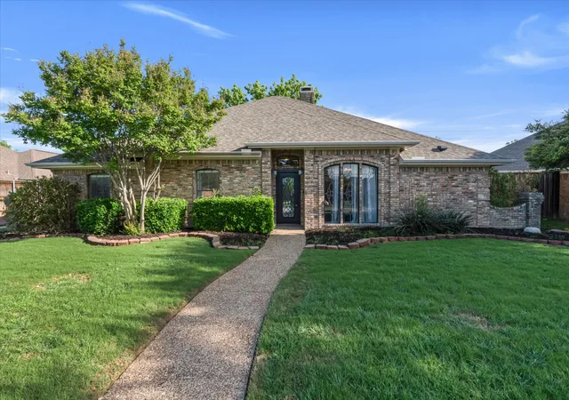 Homes for sale in Plano, TX | 1701 Tawakoni Ln, Plano, TX 75075 | MLS# 21236088