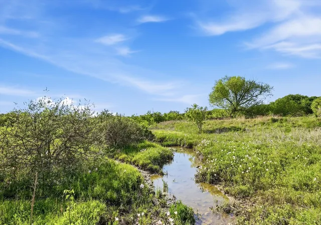 Photo 1 of Land for sale at 1601 Oak Grove Rd E, Fort Worth, TX 76140 | MLS# 21236540 | Listing updated on 2026-07-20