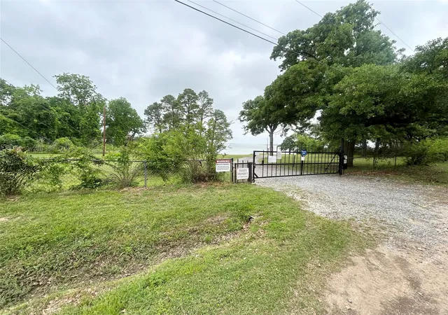 Homes for sale in Tool, TX | 921 Bradleys Bnd, Tool, TX 75143 | MLS# 21232965